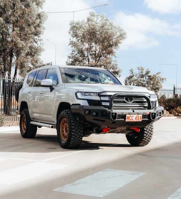 Land Cruiser 300 Series 2022-On - 078-01SQSBL Rocker Bull Bar Single Sand Black Loop Package - SKU MCC-01023-7801SQSBL