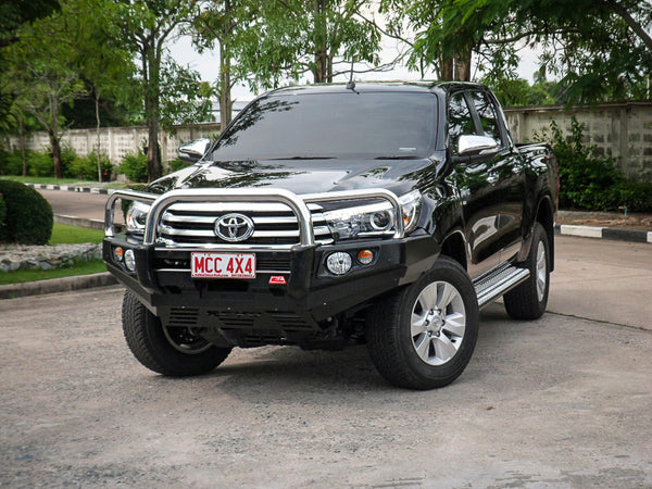 Hilux 2016-2020 707-01 Falcon Bull Bar Single Black Loop Package (LED Foglight) - SKU MCC-01017-701SBLFOG